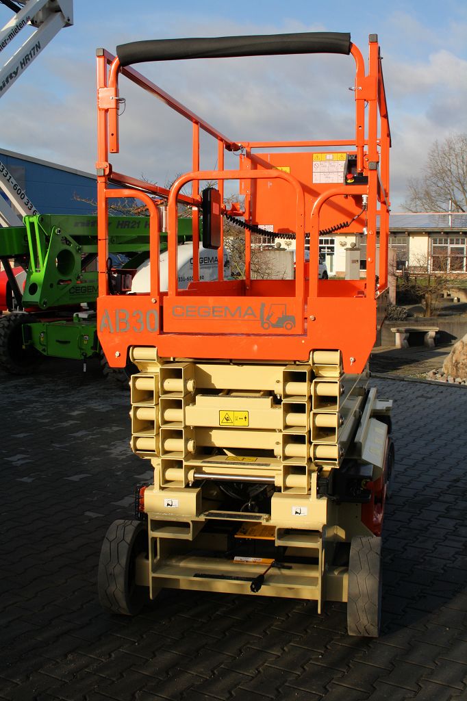 Scherenarbeitsbühne