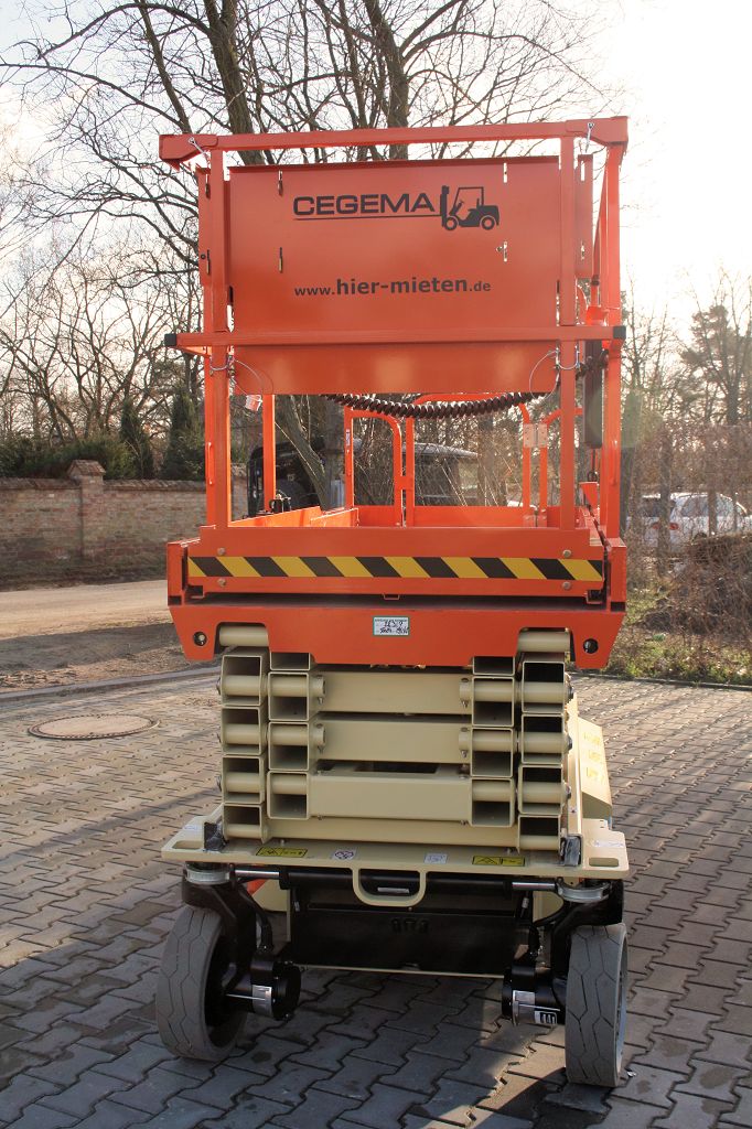 Scherenarbeitsbühne