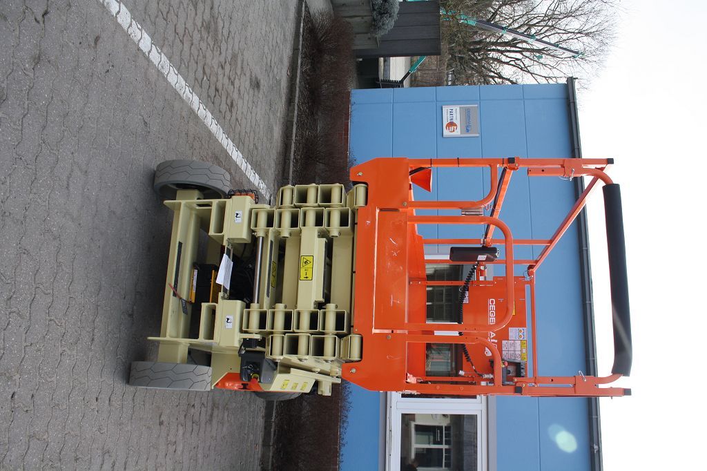 Scherenarbeitsbühne