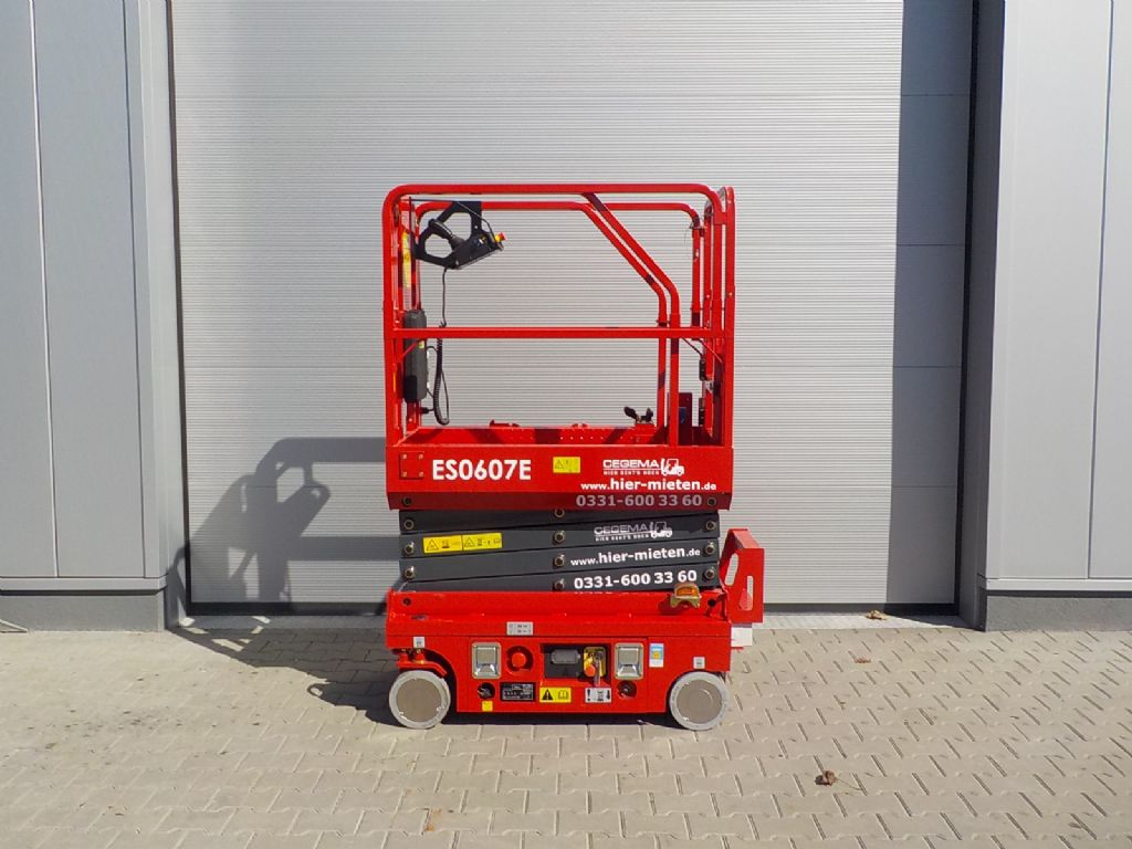 Scherenarbeitsbühne