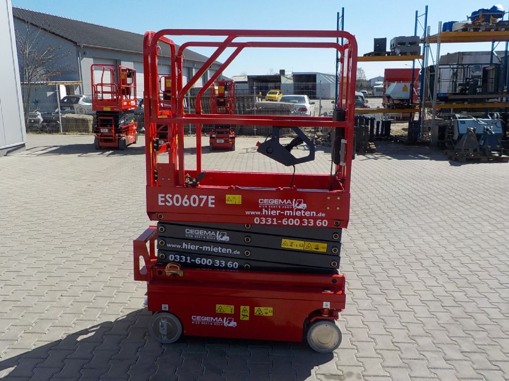 Scherenarbeitsbühne