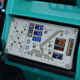Maeda Minikran MC305C-3