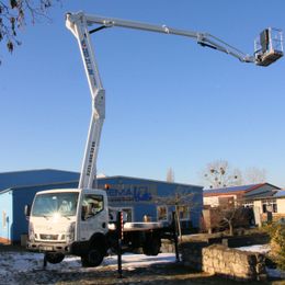 Neue LKW Arbeitsbühne in der Mietflotte